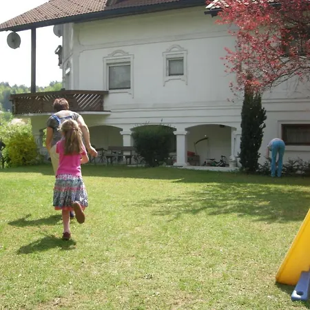 Anna Sankt Kanzian am Klopeiner See